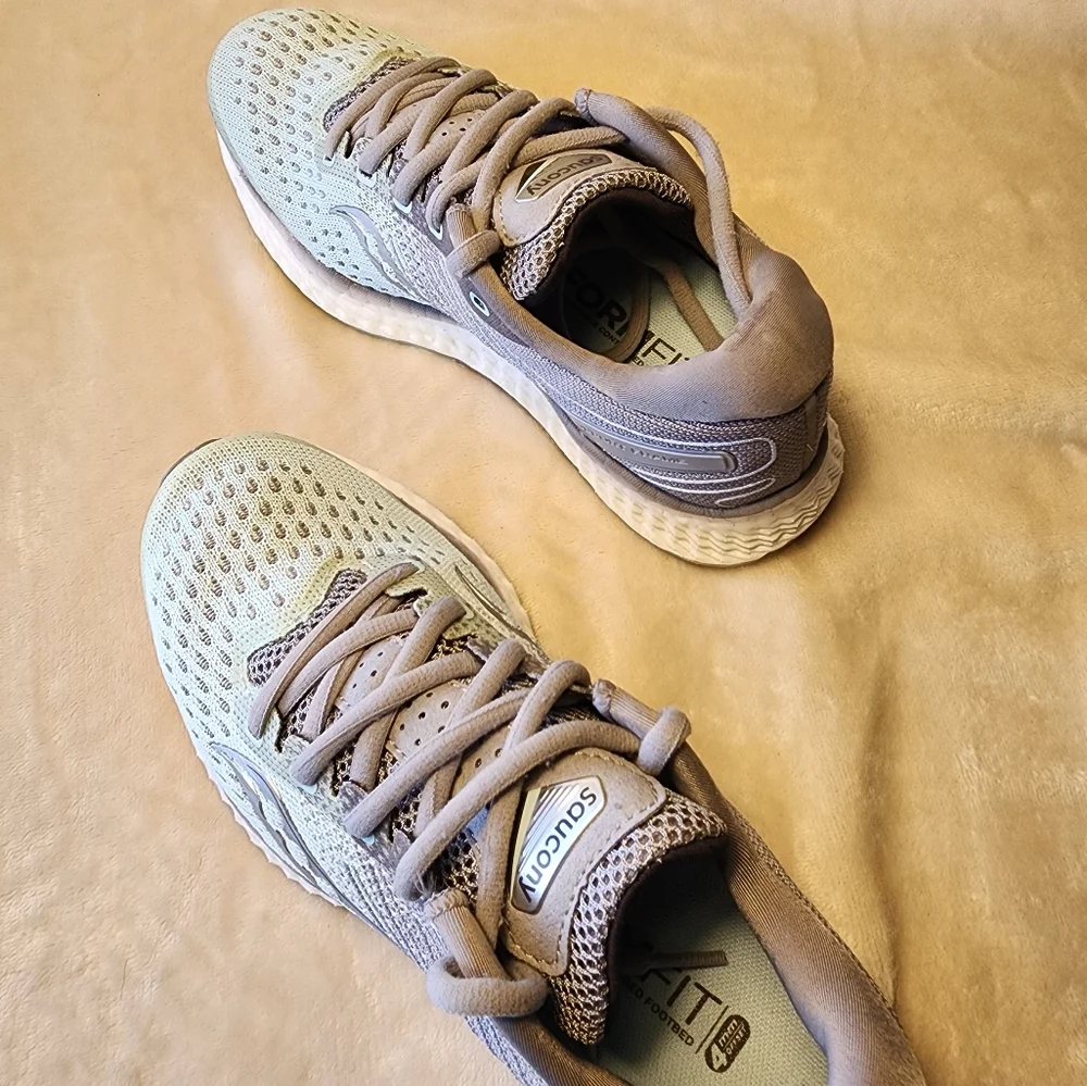 Saucony Mint Green Athletic Sneakers - Picture 10 of 11